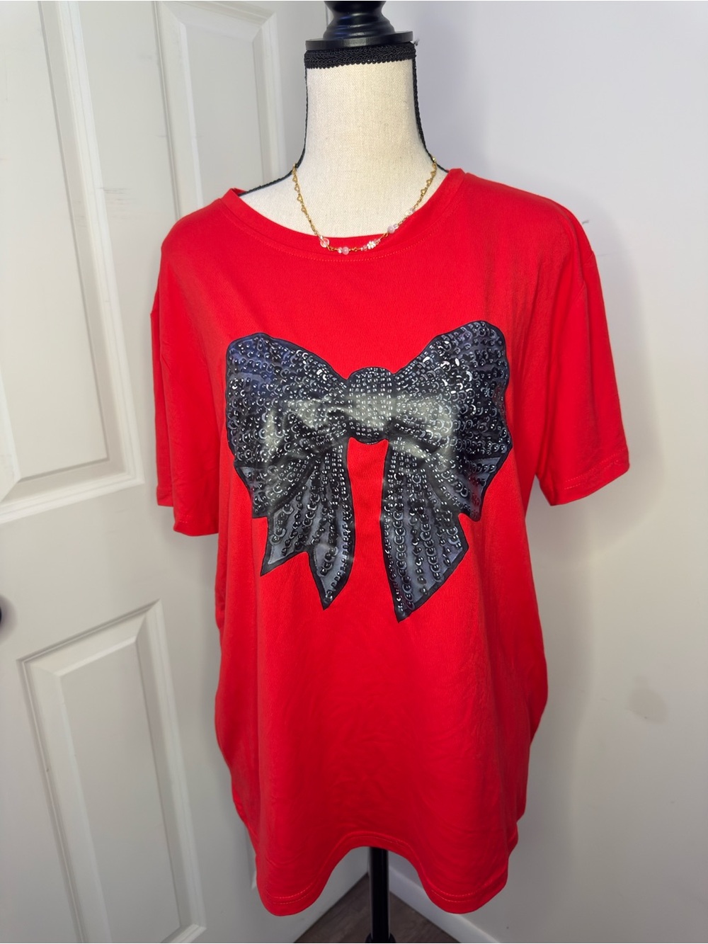 Red Tee with Large Black Bow Graphic SIZE XL